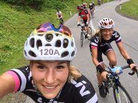 Frauenpower beim Radfahren über die Alpen