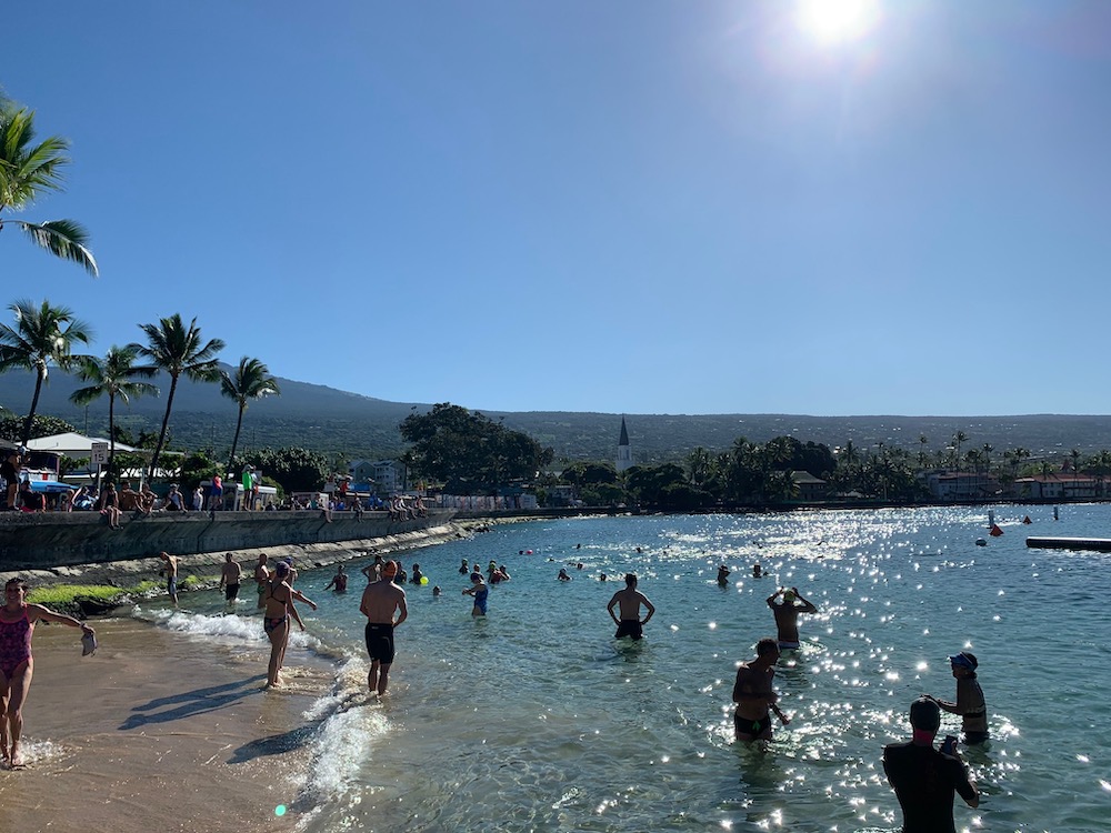 Dieses Bild hat ein leeres Alt-Attribut. Der Dateiname ist am-pier-in-kailua-kona.jpg